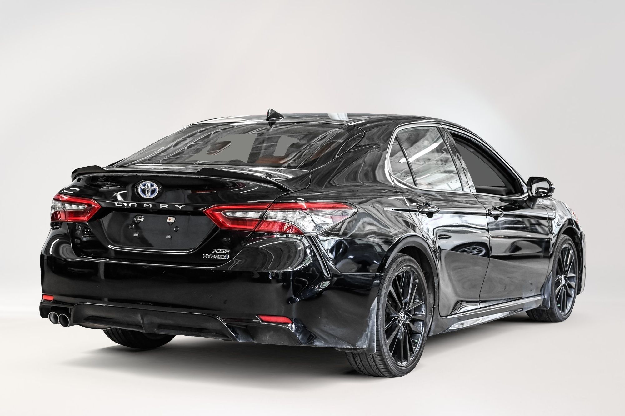 Toyota Camry Hybrid  2023 à Verdun, Québec