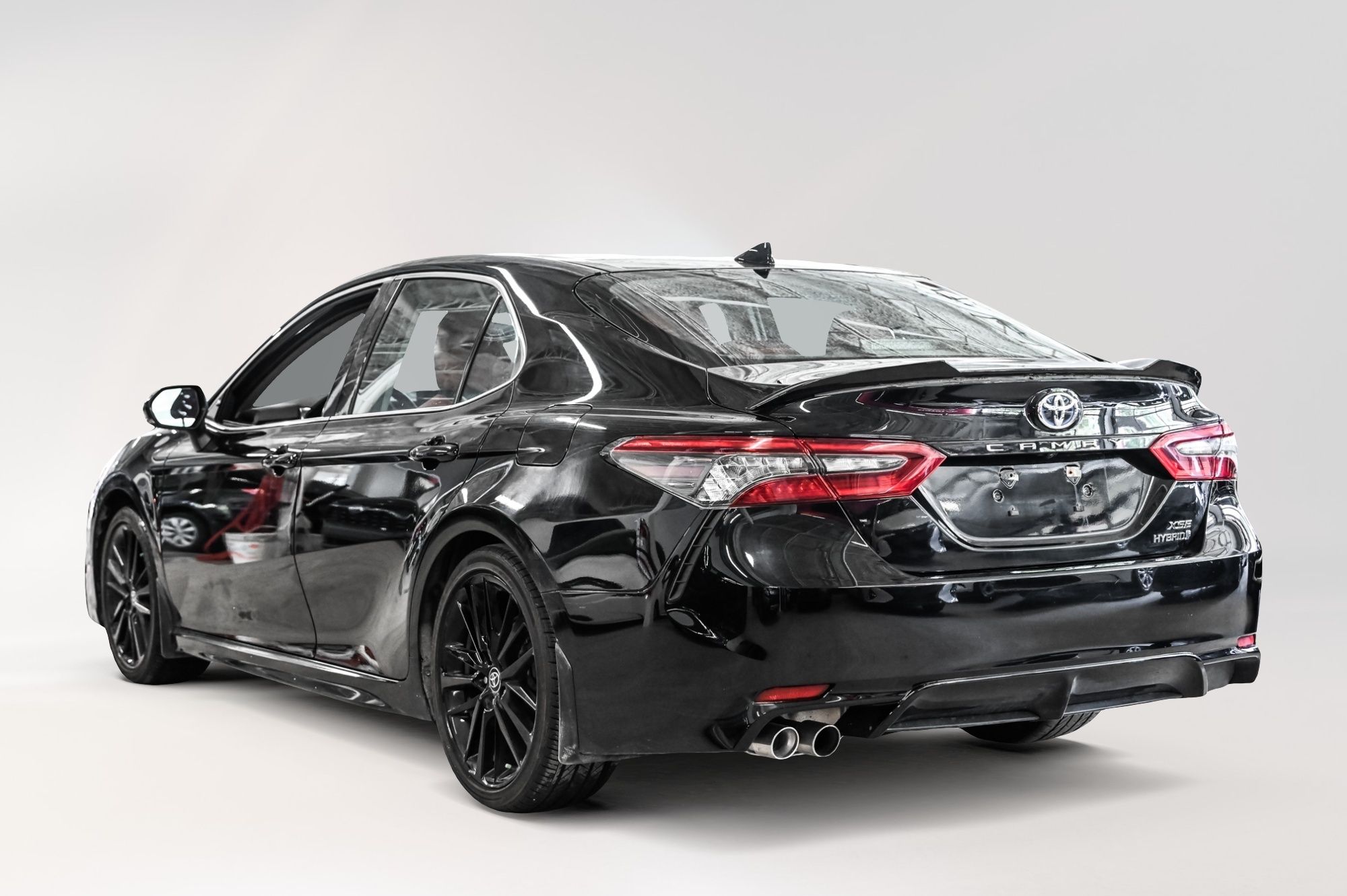 Toyota Camry Hybrid  2023 à Verdun, Québec