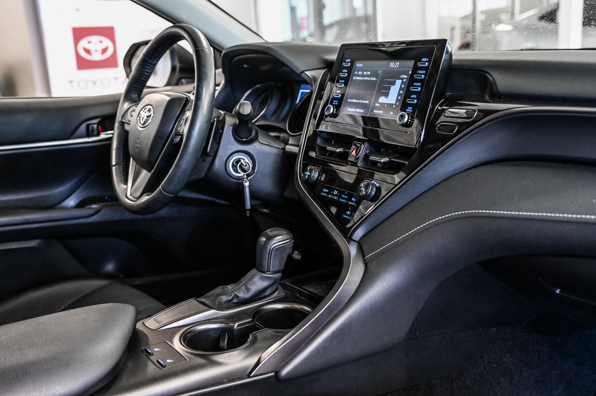 2022 Toyota Camry in Verdun, Quebec