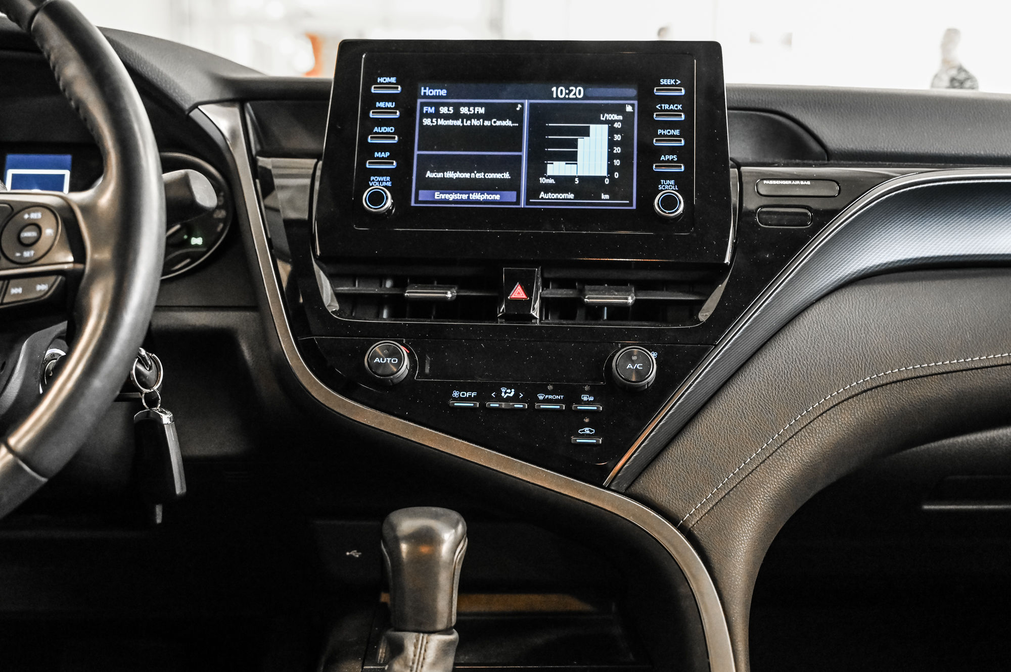 2022 Toyota Camry in Verdun, Quebec