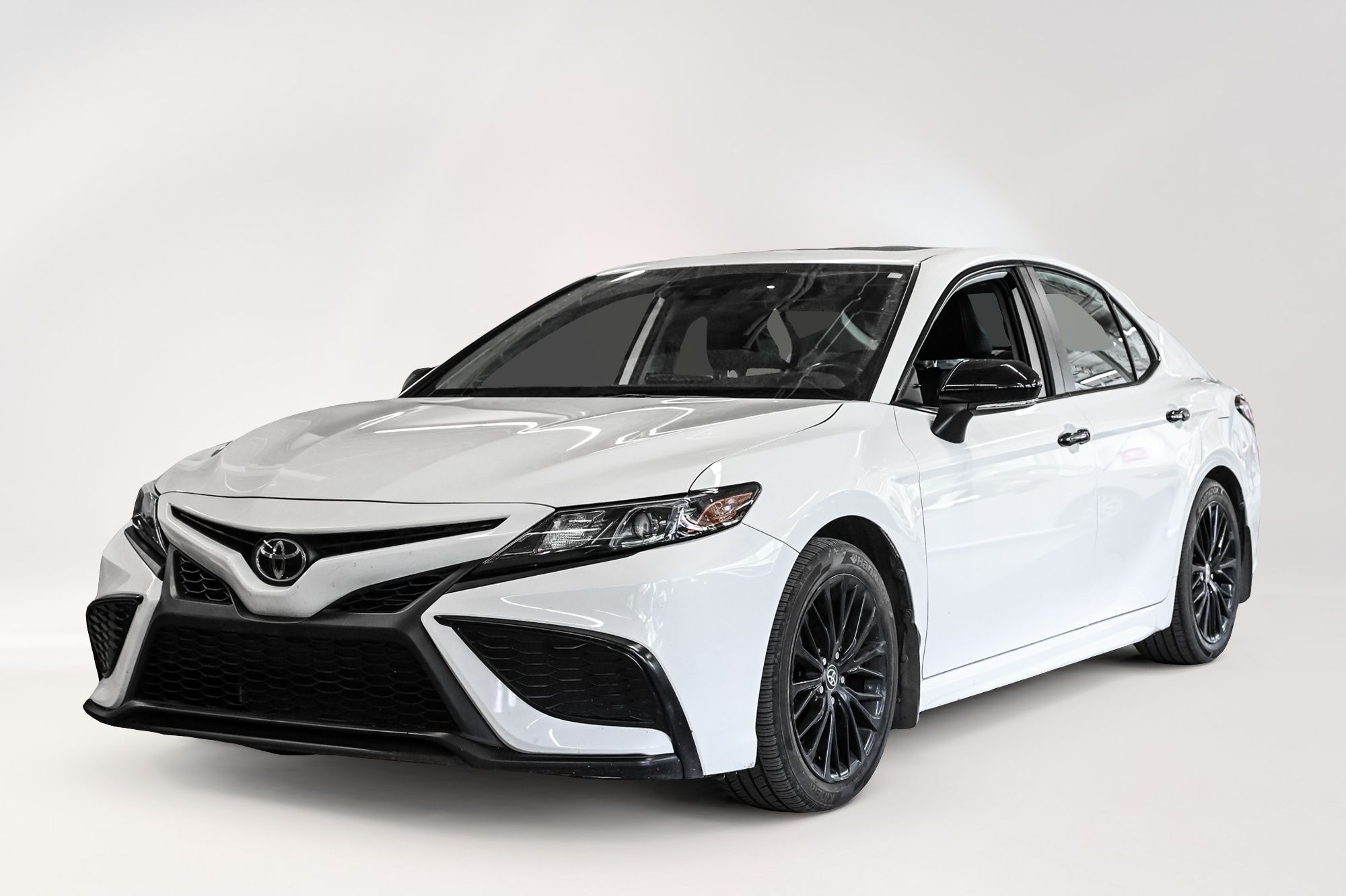 2022 Toyota Camry in Verdun, Quebec
