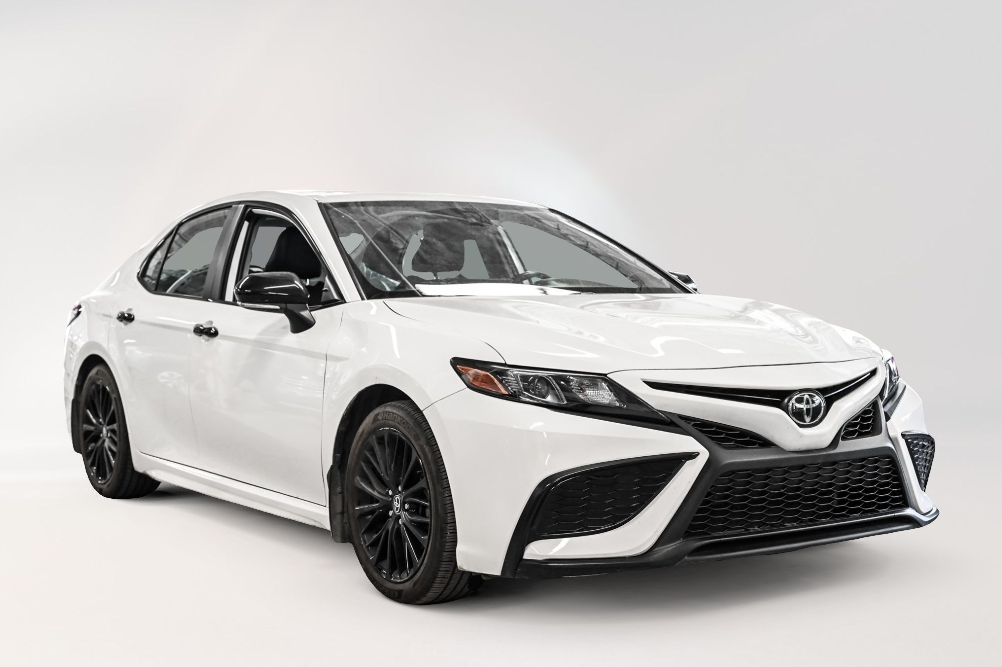 2022 Toyota Camry in Verdun, Quebec