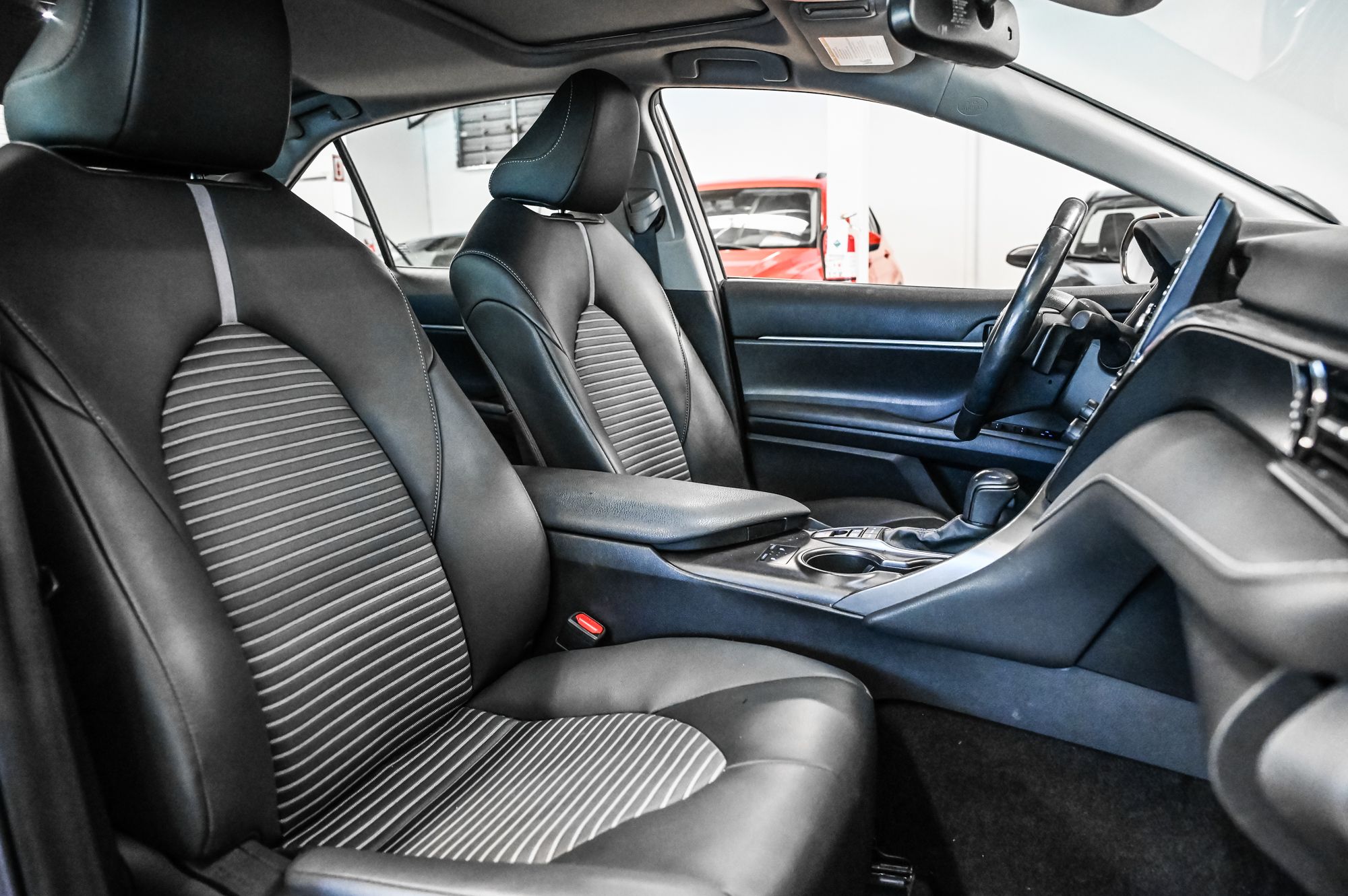 2022 Toyota Camry Hybrid in Verdun, Quebec