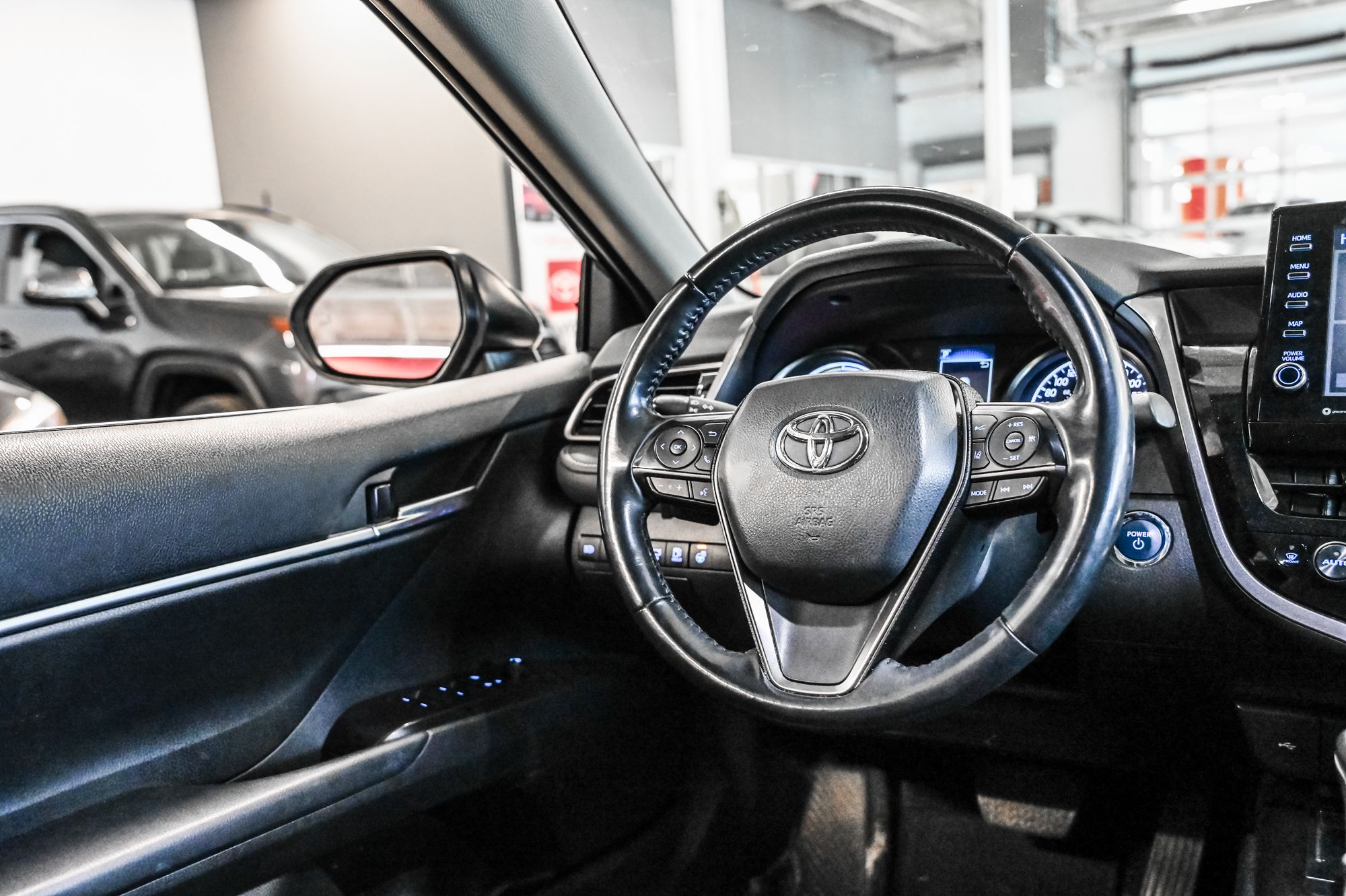 2022 Toyota Camry Hybrid in Verdun, Quebec