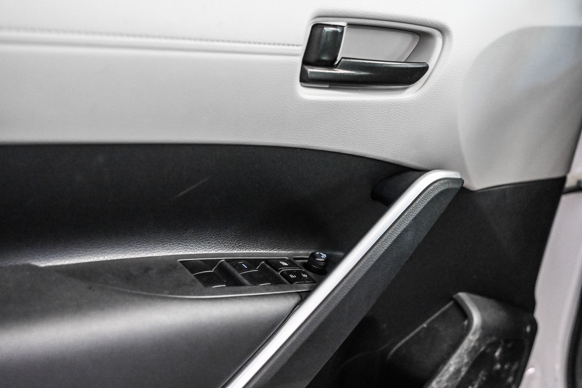 Toyota COROLLA CROSS  2023 à Verdun, Québec