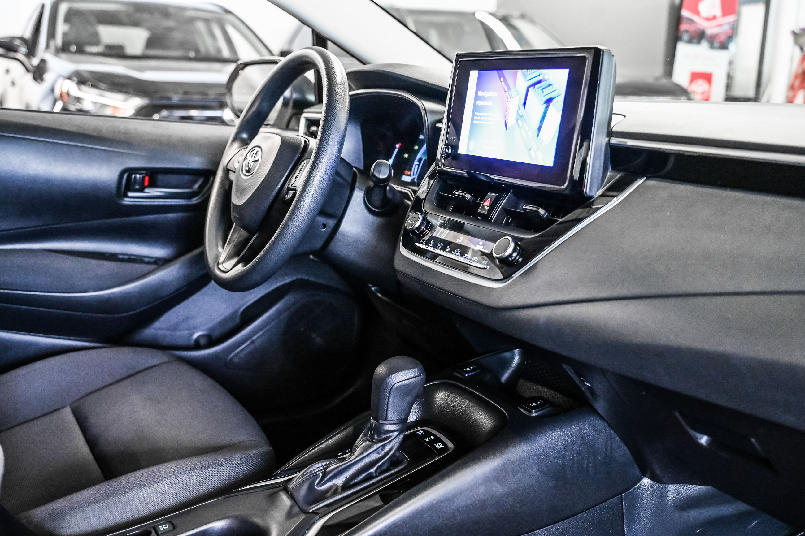 2023 Toyota COROLLA HYBRID in Verdun, Quebec