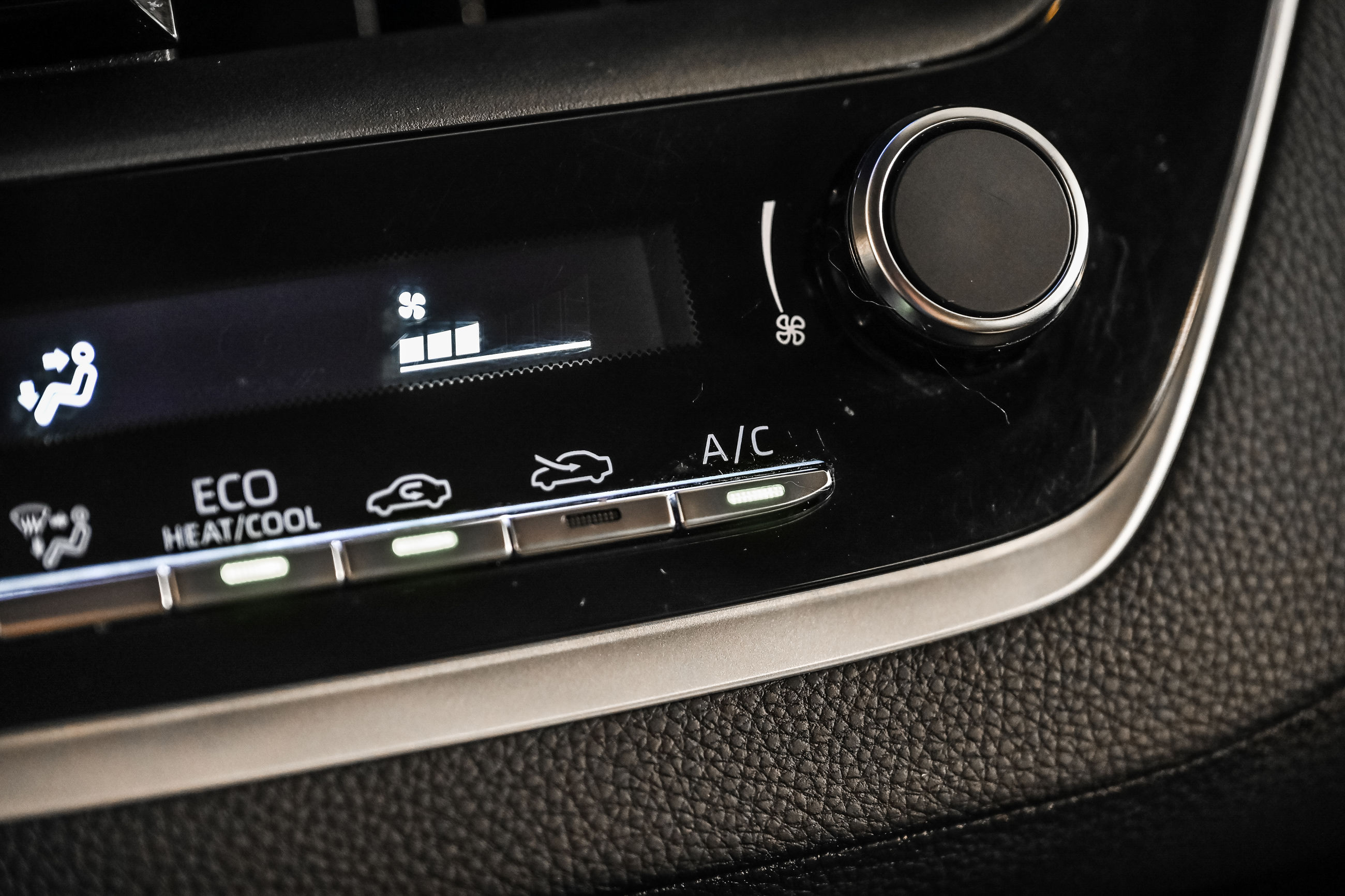 2023 Toyota COROLLA HYBRID in Verdun, Quebec
