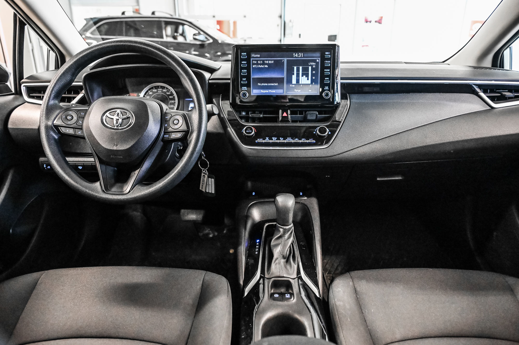 2022 Toyota Corolla in Verdun, Quebec
