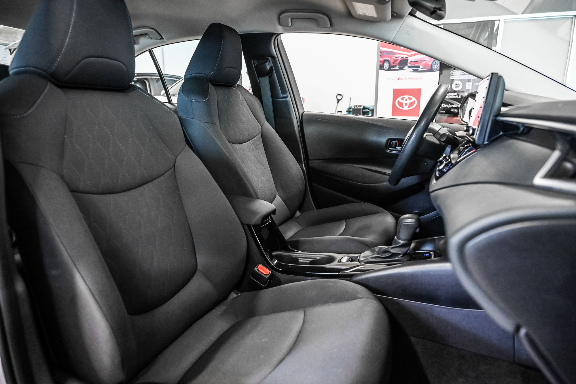 2022 Toyota Corolla in Verdun, Quebec