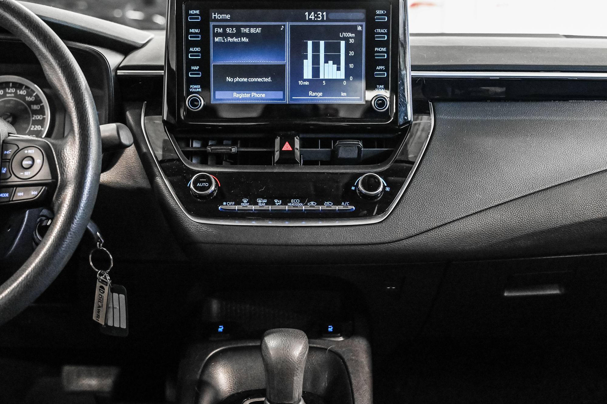 2022 Toyota Corolla in Verdun, Quebec