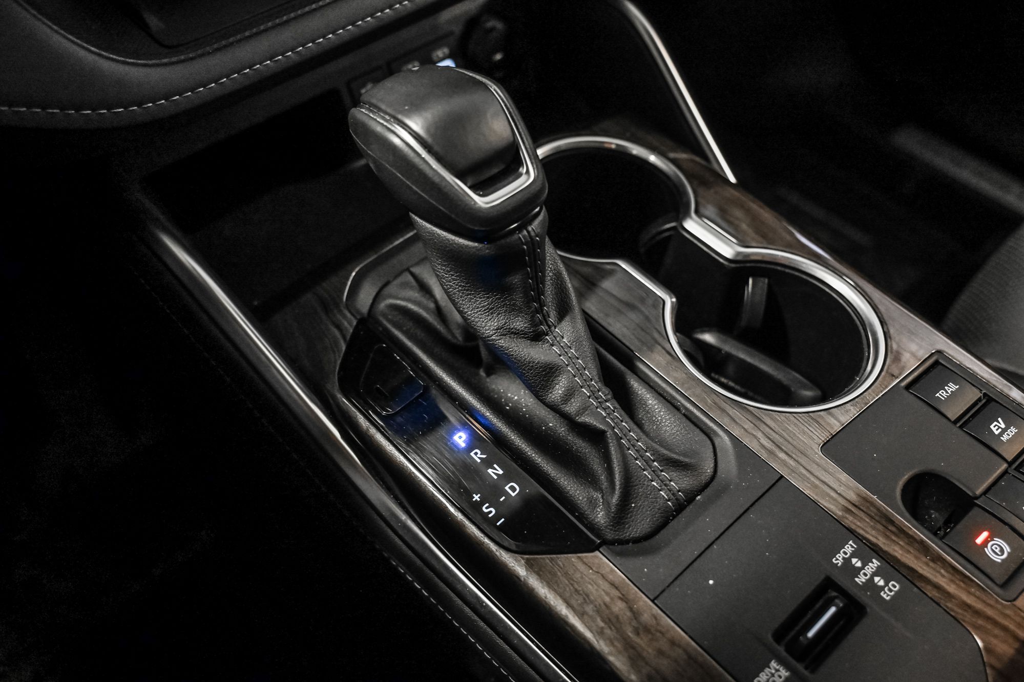 2025 Toyota Highlander Hybrid