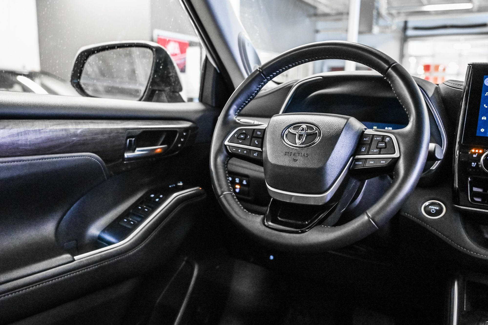2025 Toyota Highlander Hybrid