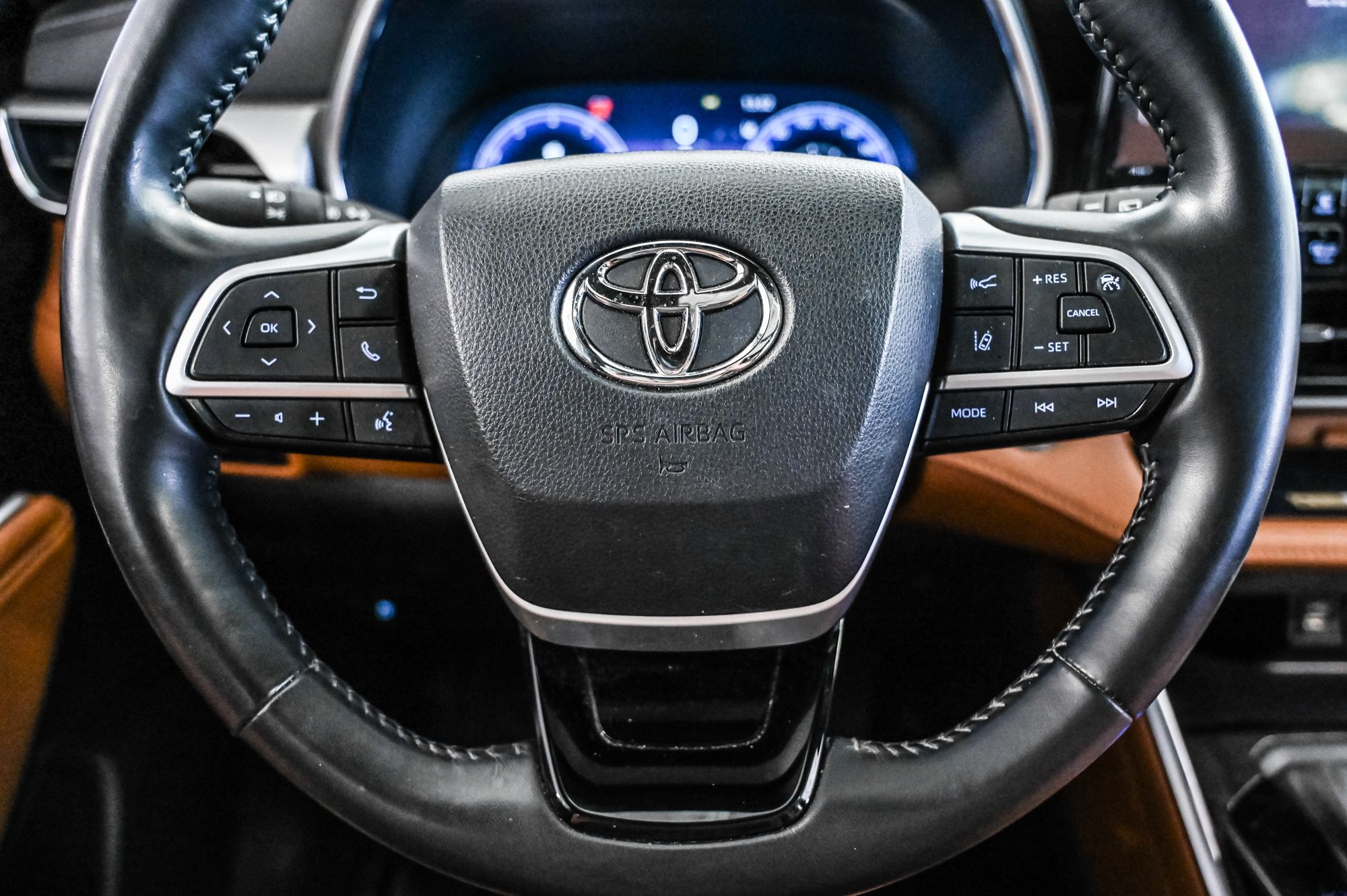 2023 Toyota HIGHLANDER LIMITED AWD in Verdun, Quebec