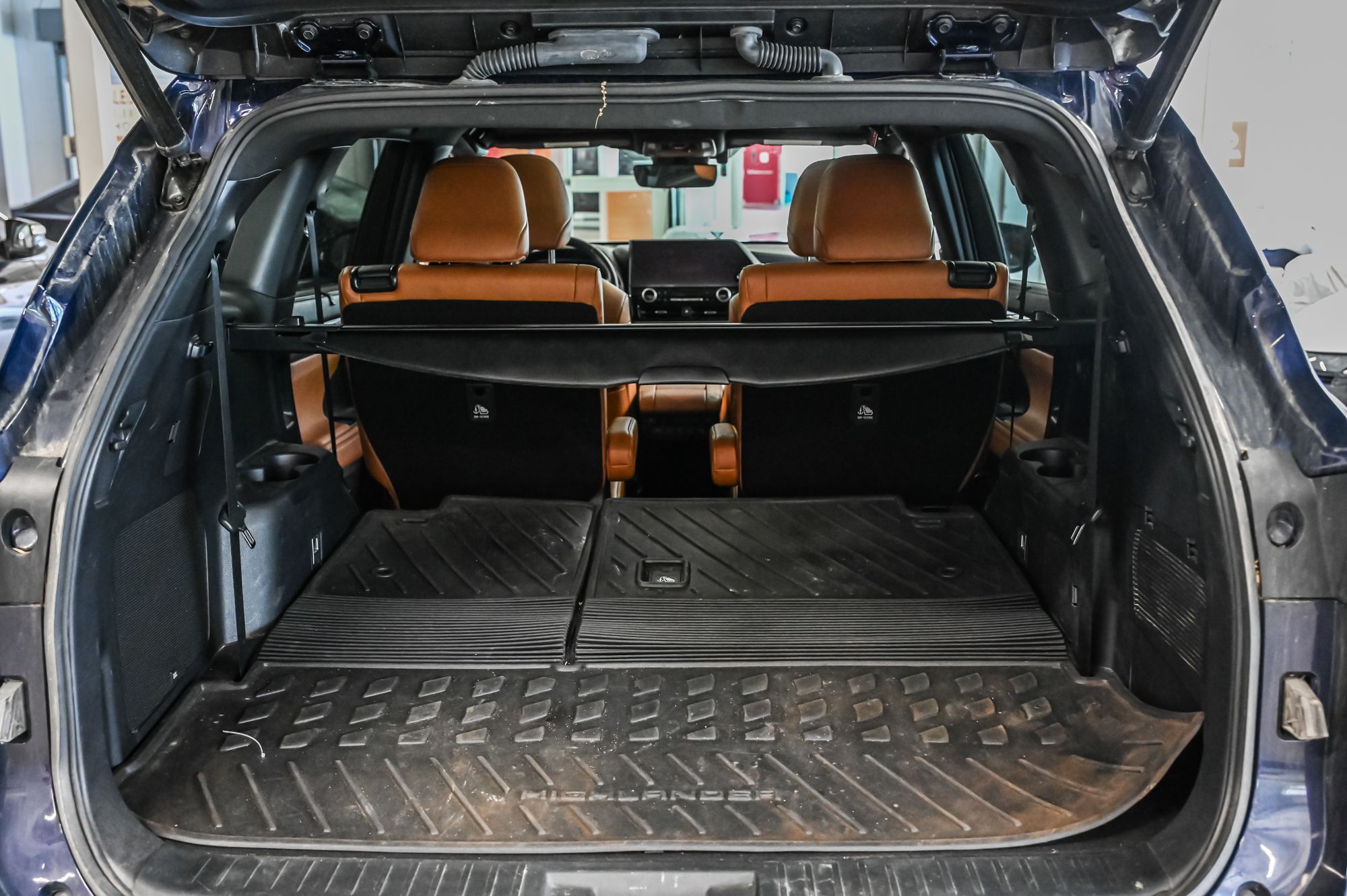 2023 Toyota HIGHLANDER LIMITED AWD in Verdun, Quebec