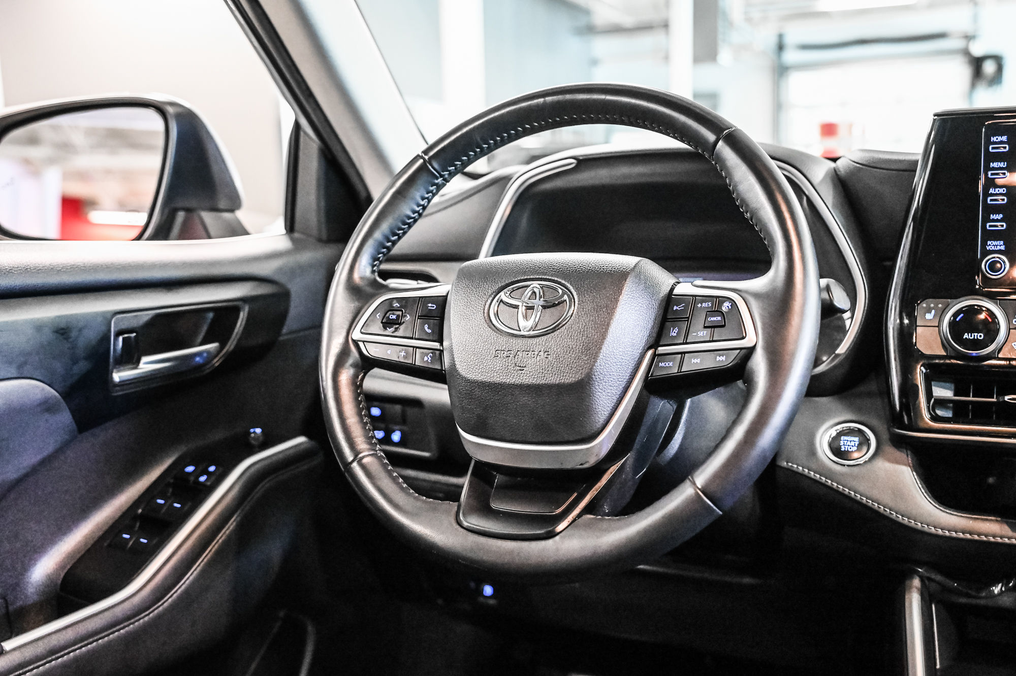 2022 Toyota Highlander in Verdun, Quebec