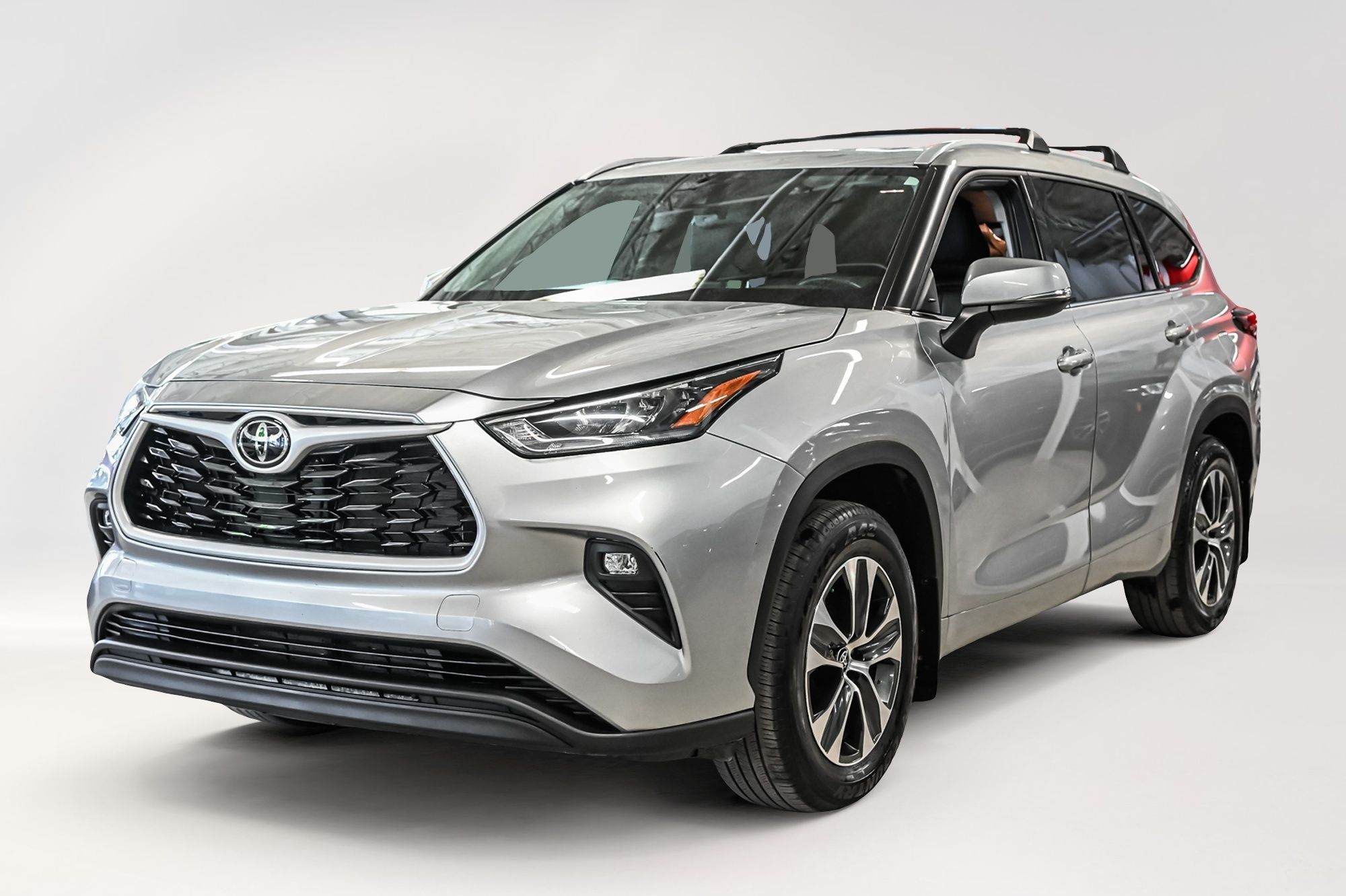 2022 Toyota Highlander in Verdun, Quebec
