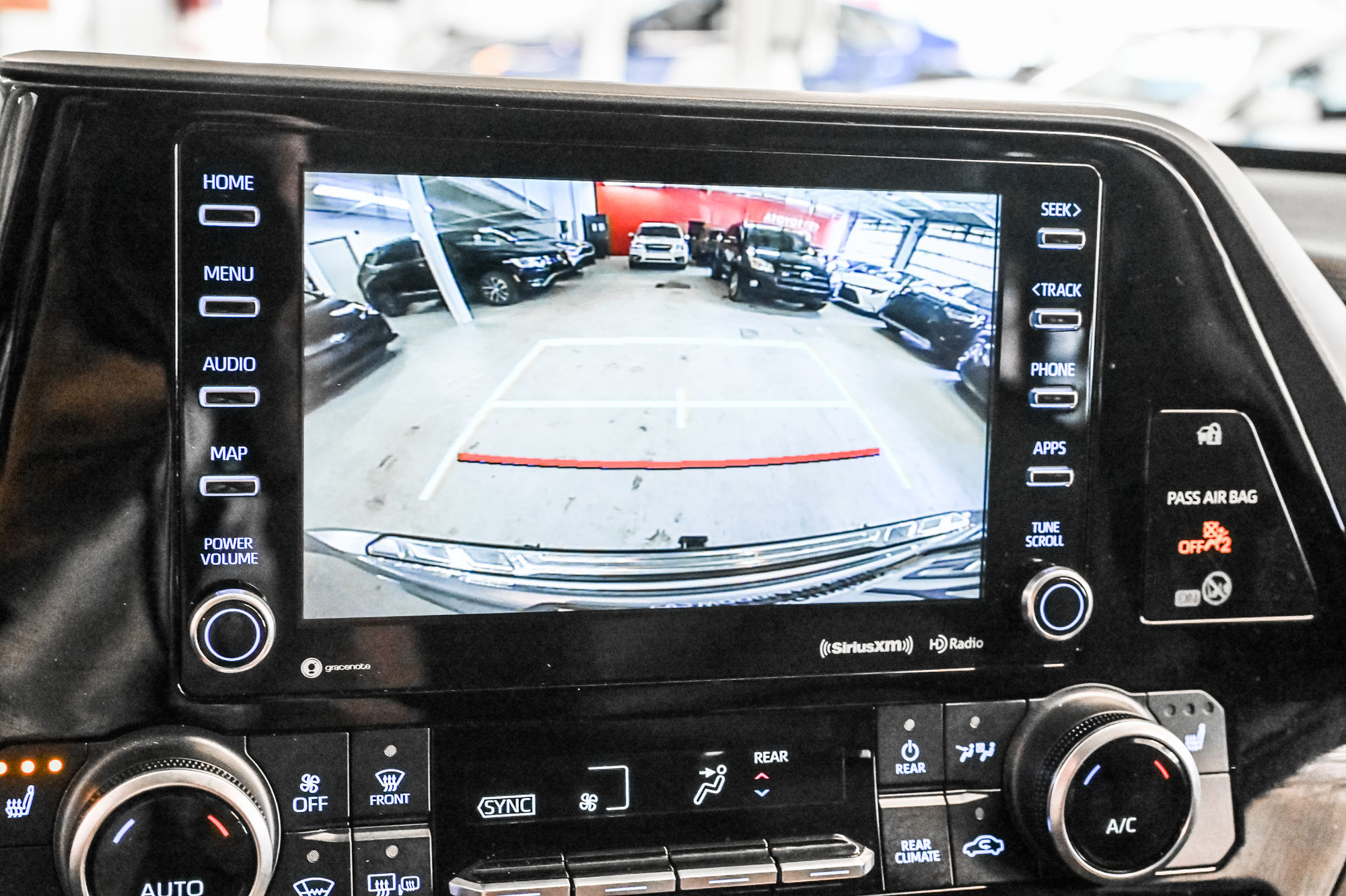 2022 Toyota Highlander in Verdun, Quebec