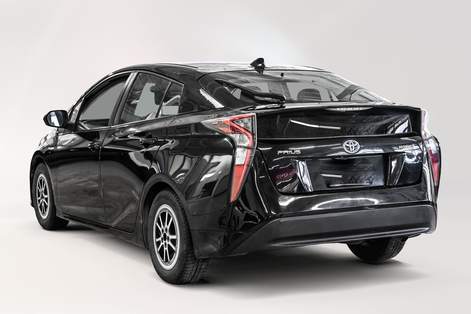 2016 Toyota Prius in Verdun, Quebec