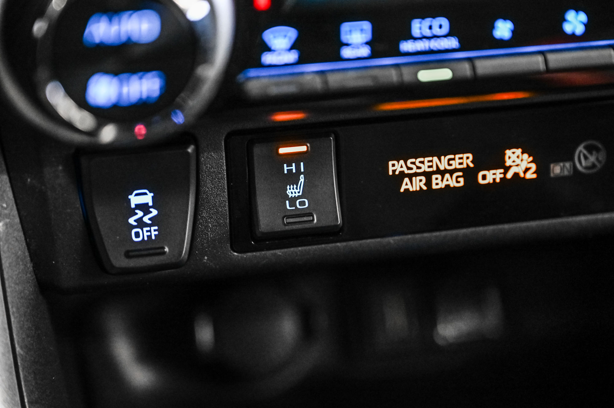 2022 Toyota RAV4 Hybrid in Verdun, Quebec