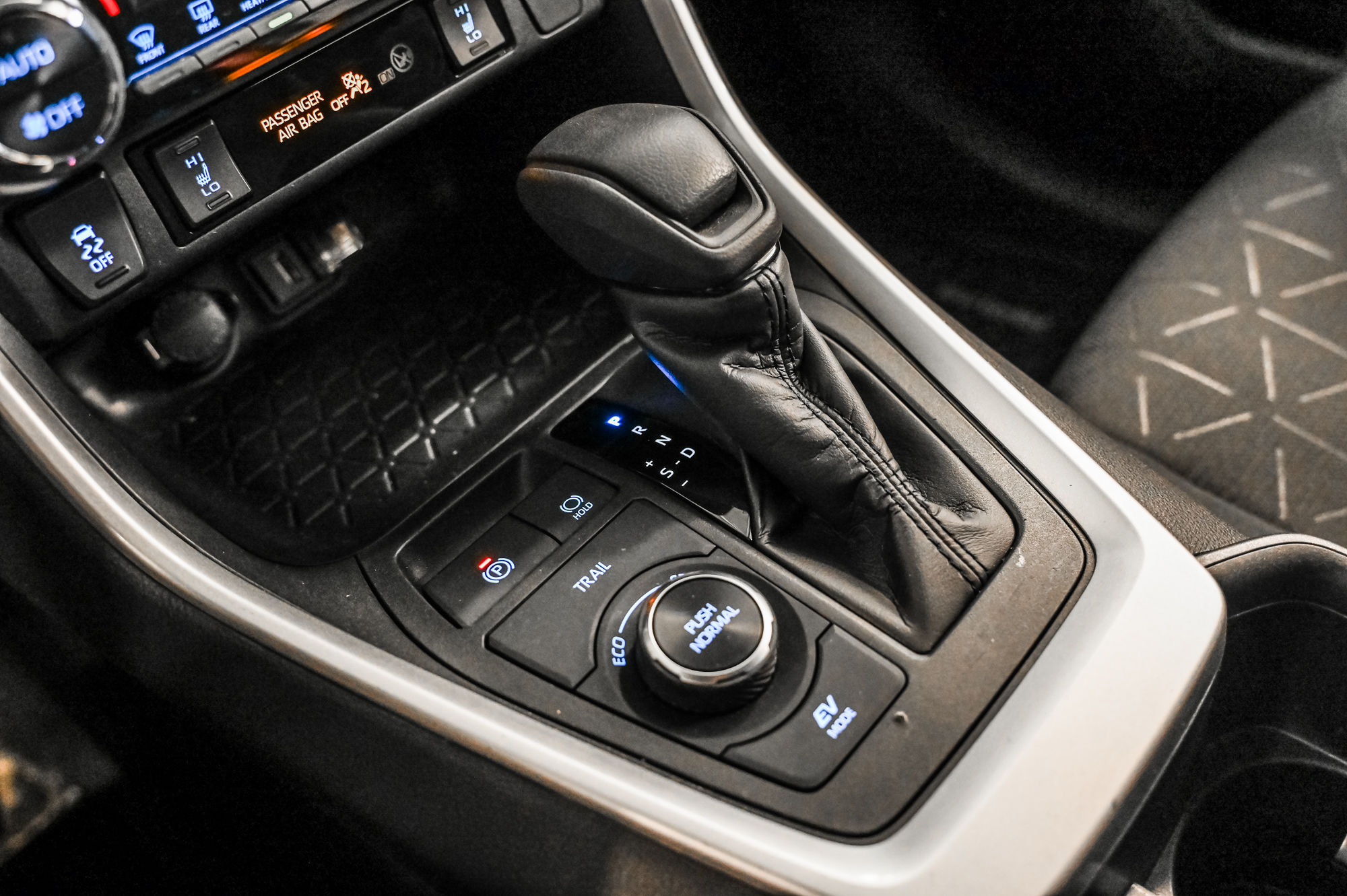 2022 Toyota RAV4 Hybrid in Verdun, Quebec