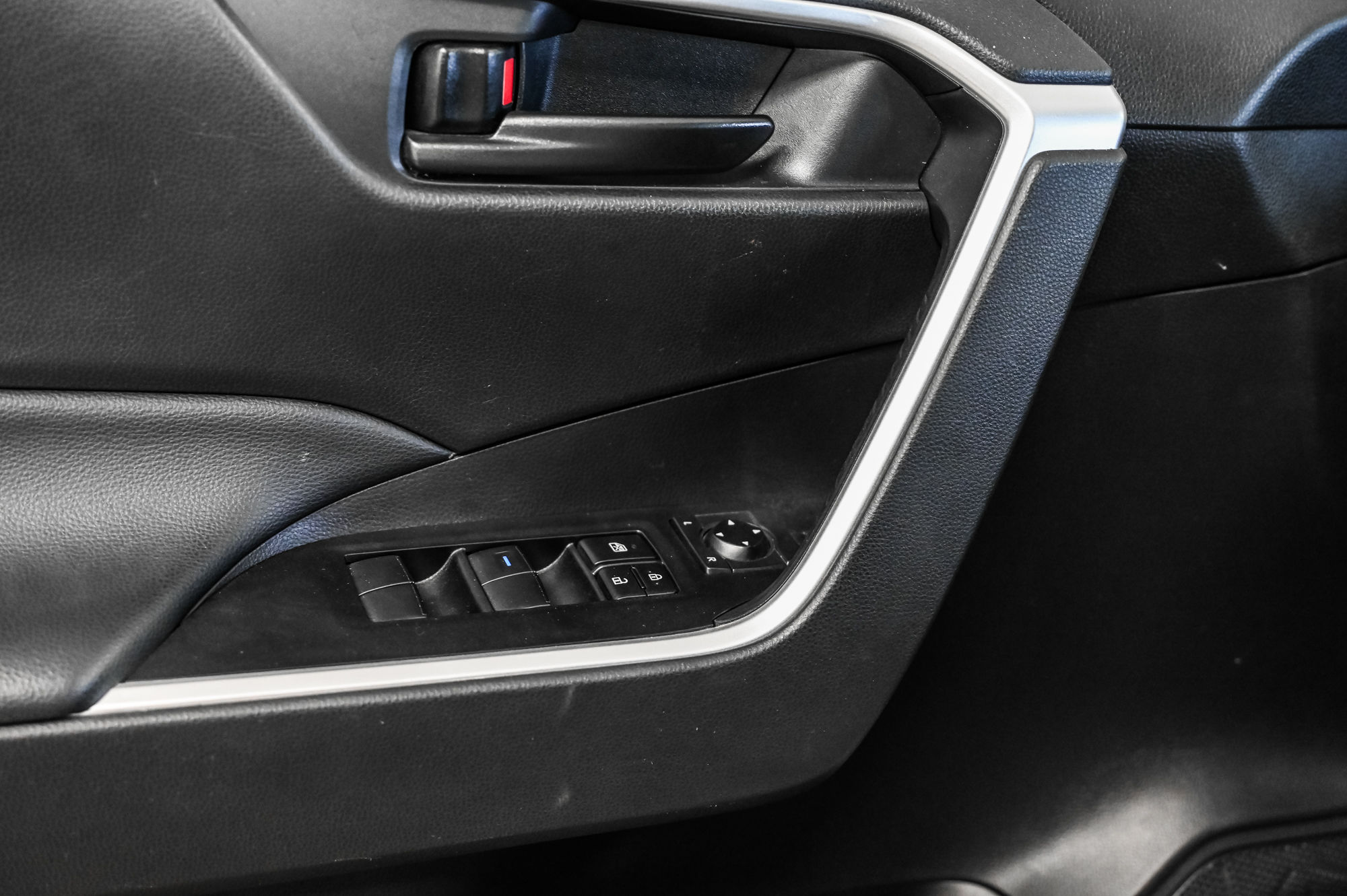 2022 Toyota RAV4 Hybrid in Verdun, Quebec