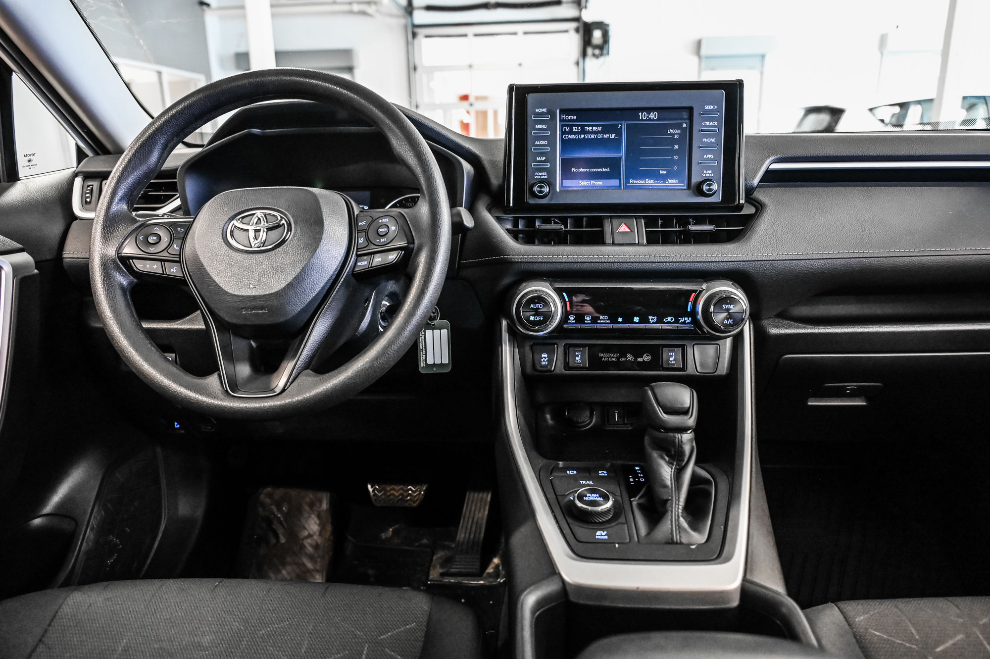 2022 Toyota RAV4 Hybrid in Verdun, Quebec