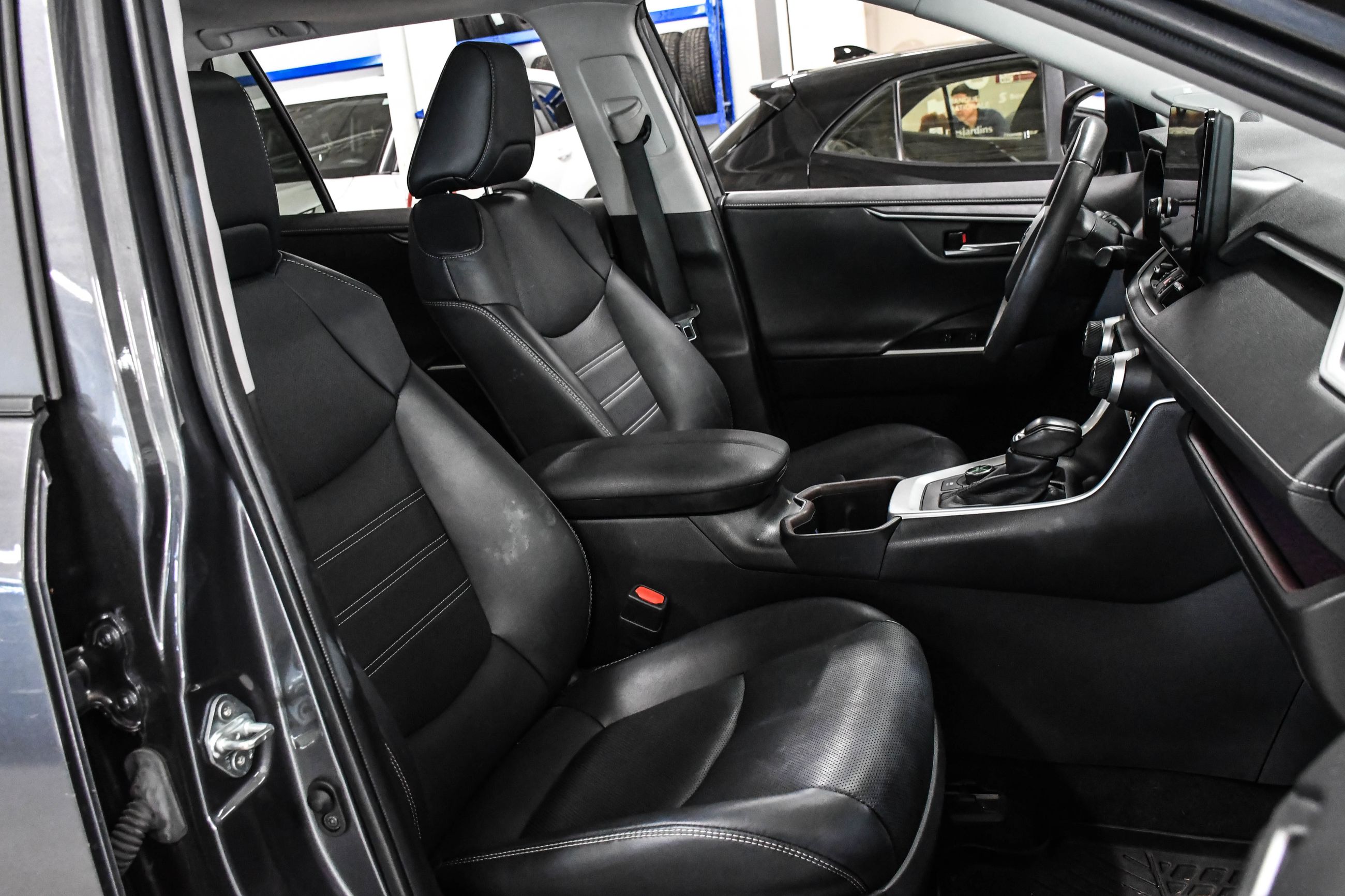 Toyota RAV4 Hybrid  2023