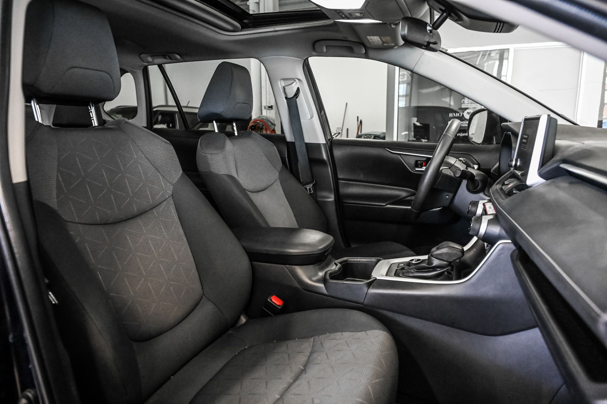 Toyota RAV4 Hybrid  2024
