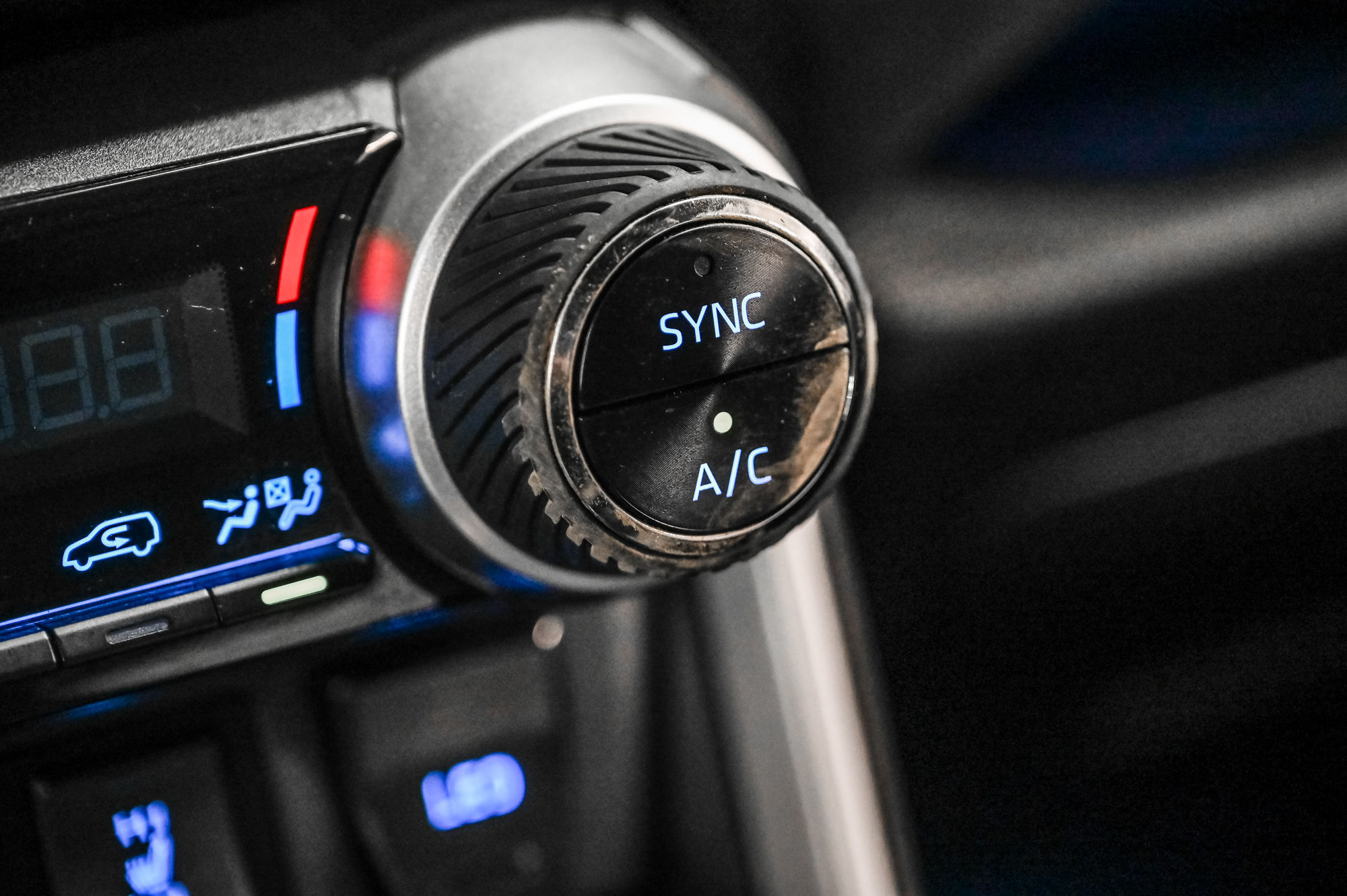 2019 Toyota RAV4 Hybrid in Verdun, Quebec