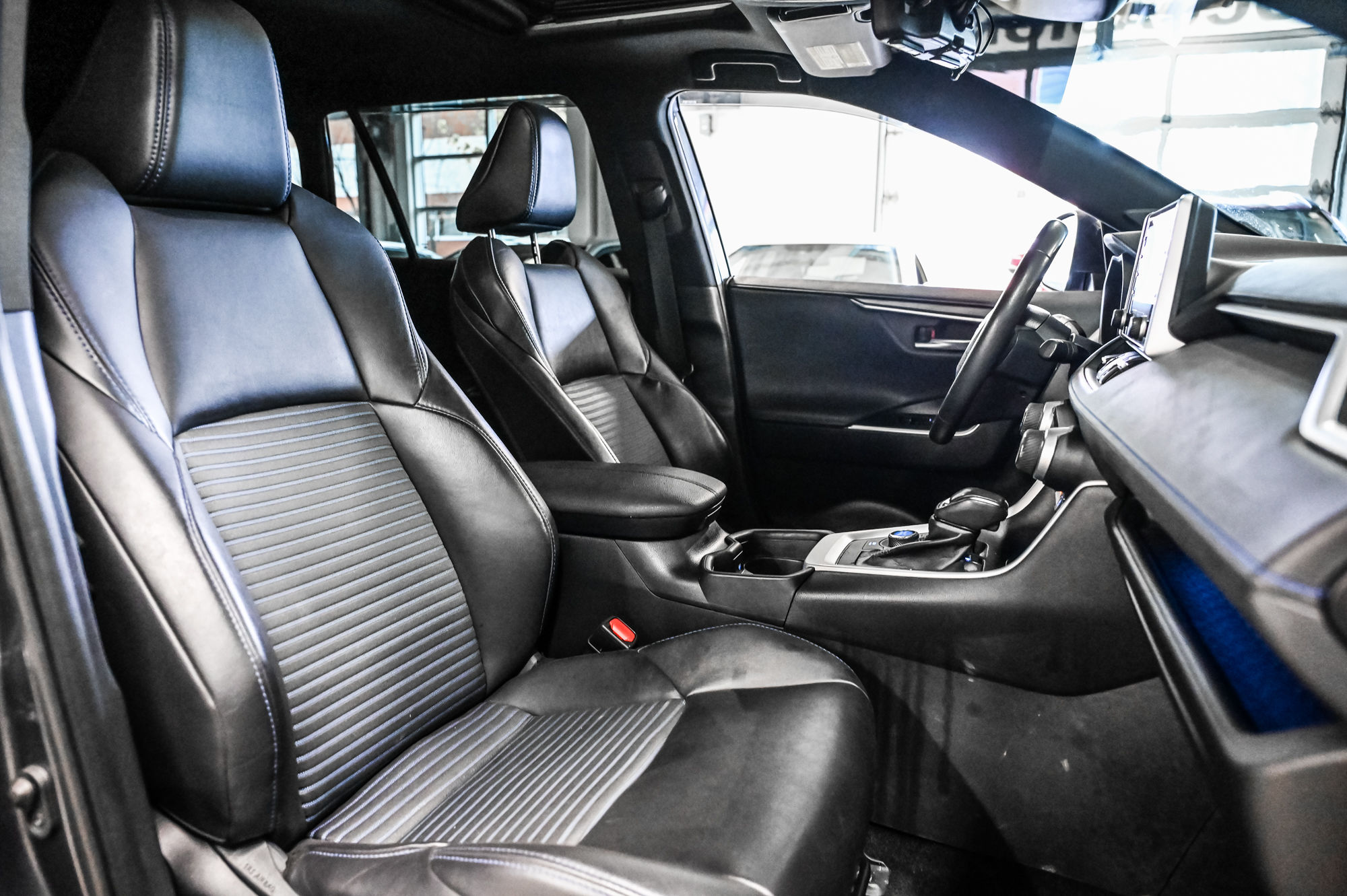 2019 Toyota RAV4 Hybrid in Verdun, Quebec