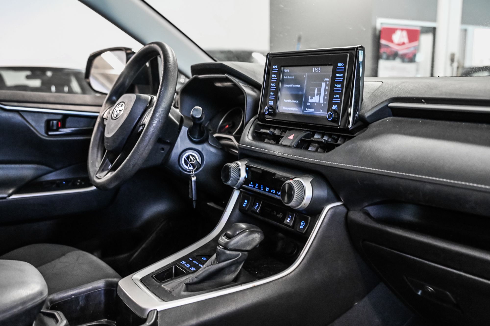 2022 Toyota RAV4 in Verdun, Quebec