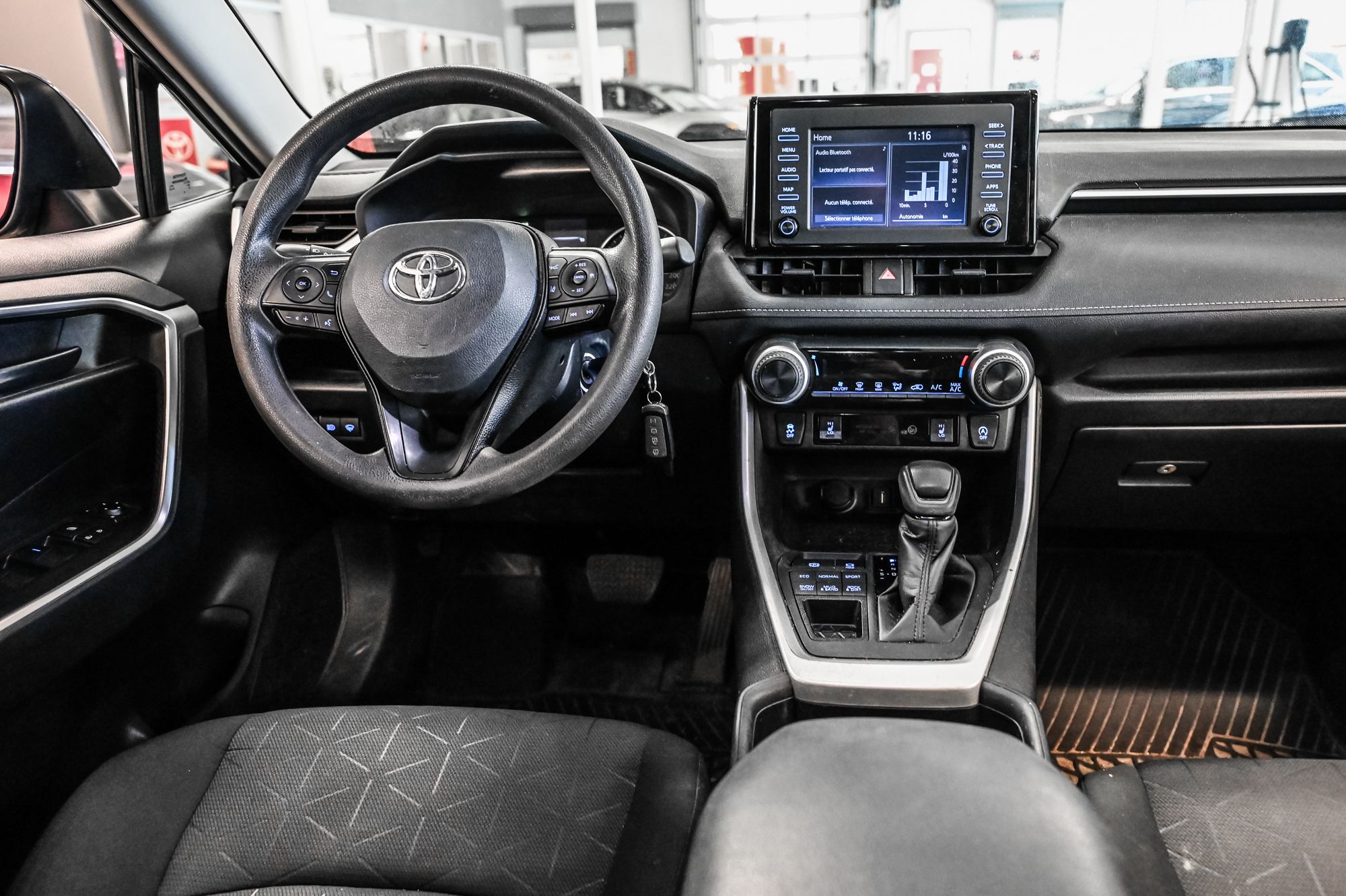 2022 Toyota RAV4 in Verdun, Quebec