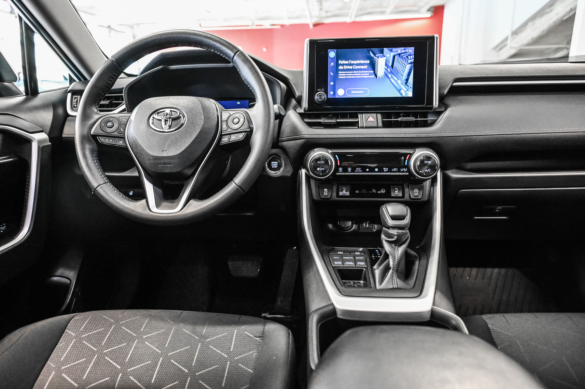 2023 Toyota RAV4 in Verdun, Quebec