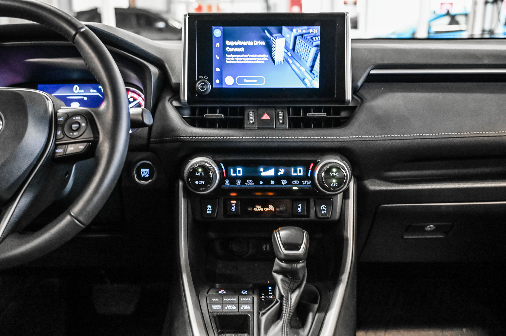 Toyota RAV4  2023 à Verdun, Québec
