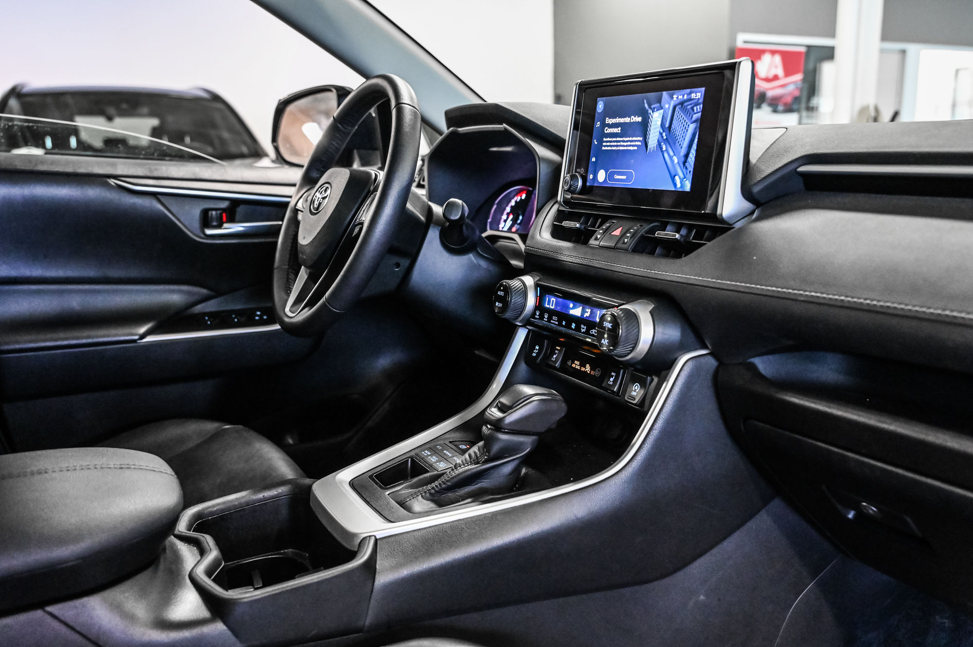 Toyota RAV4  2023 à Verdun, Québec