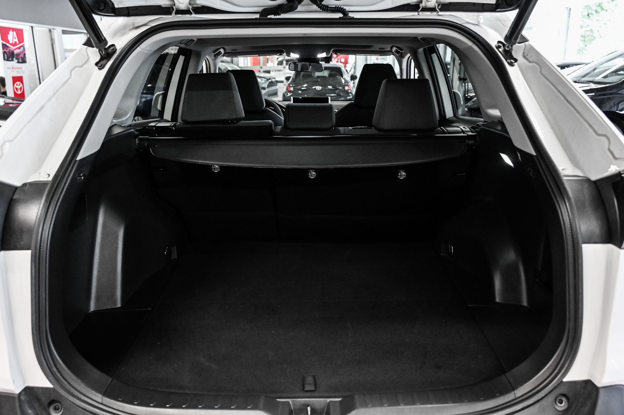 Toyota RAV4  2023 à Verdun, Québec