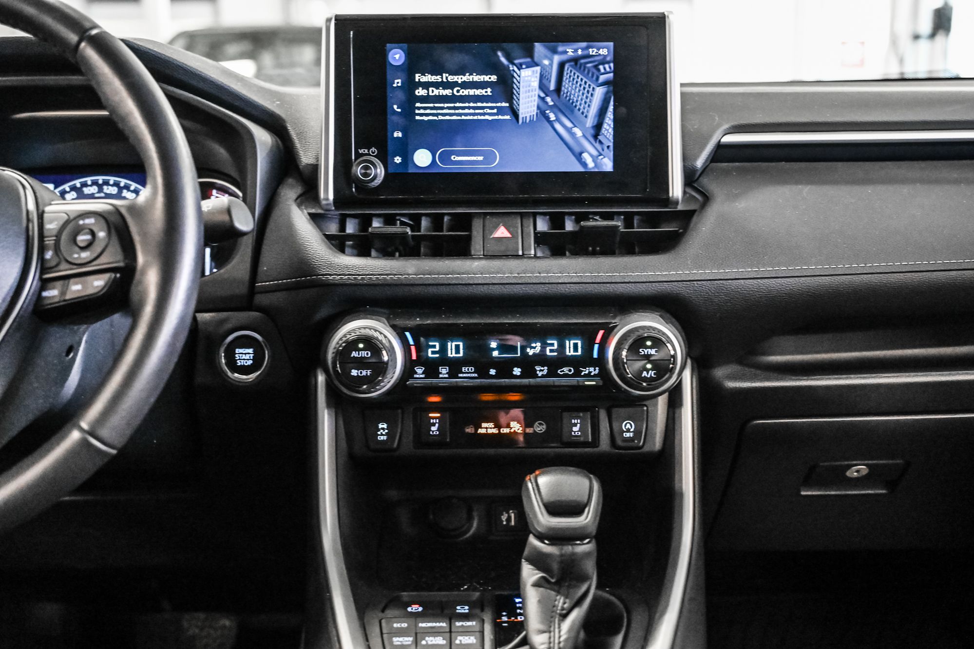 Toyota RAV4  2024 à Verdun, Québec