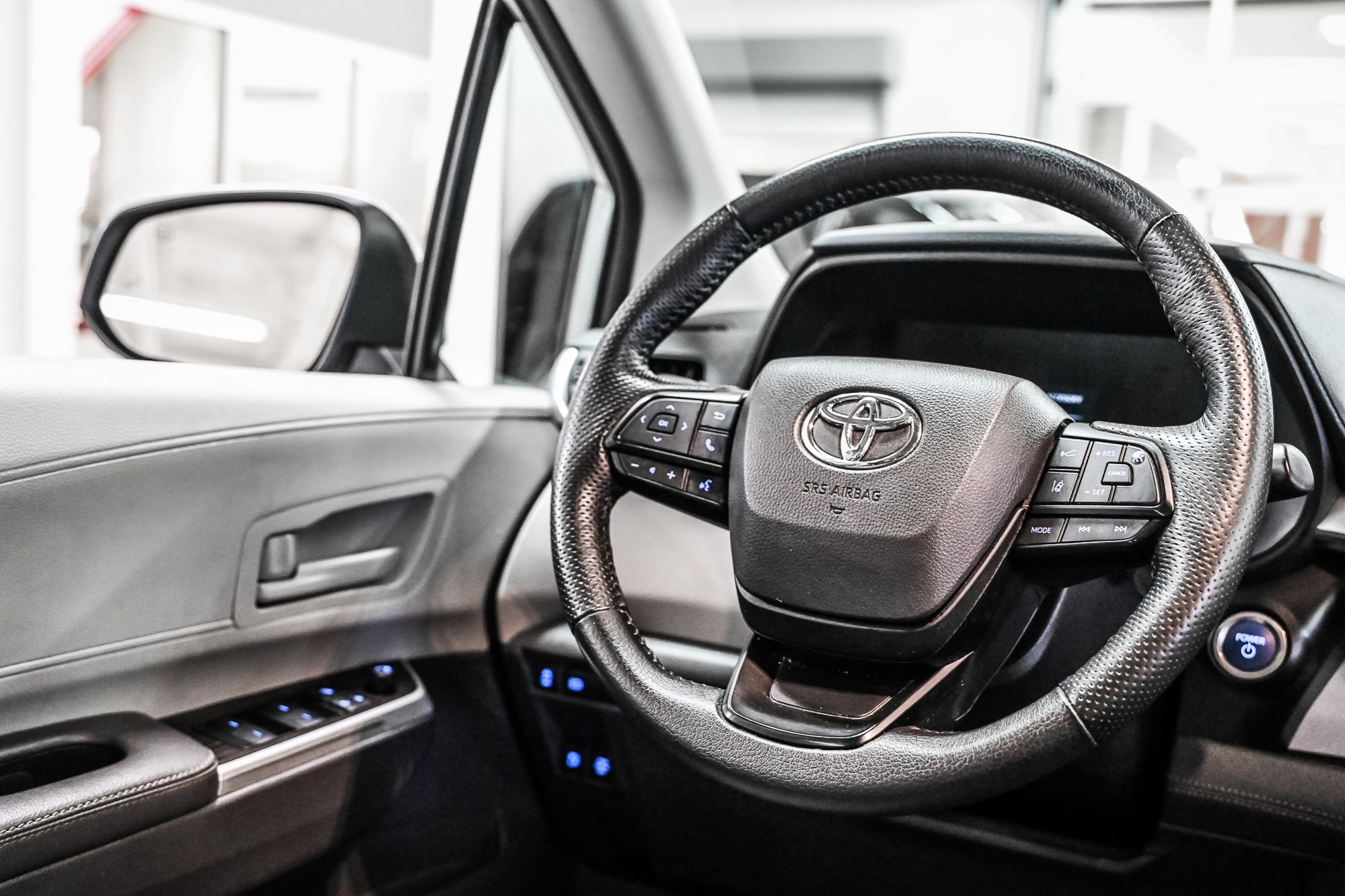 2022 Toyota Sienna Hybrid