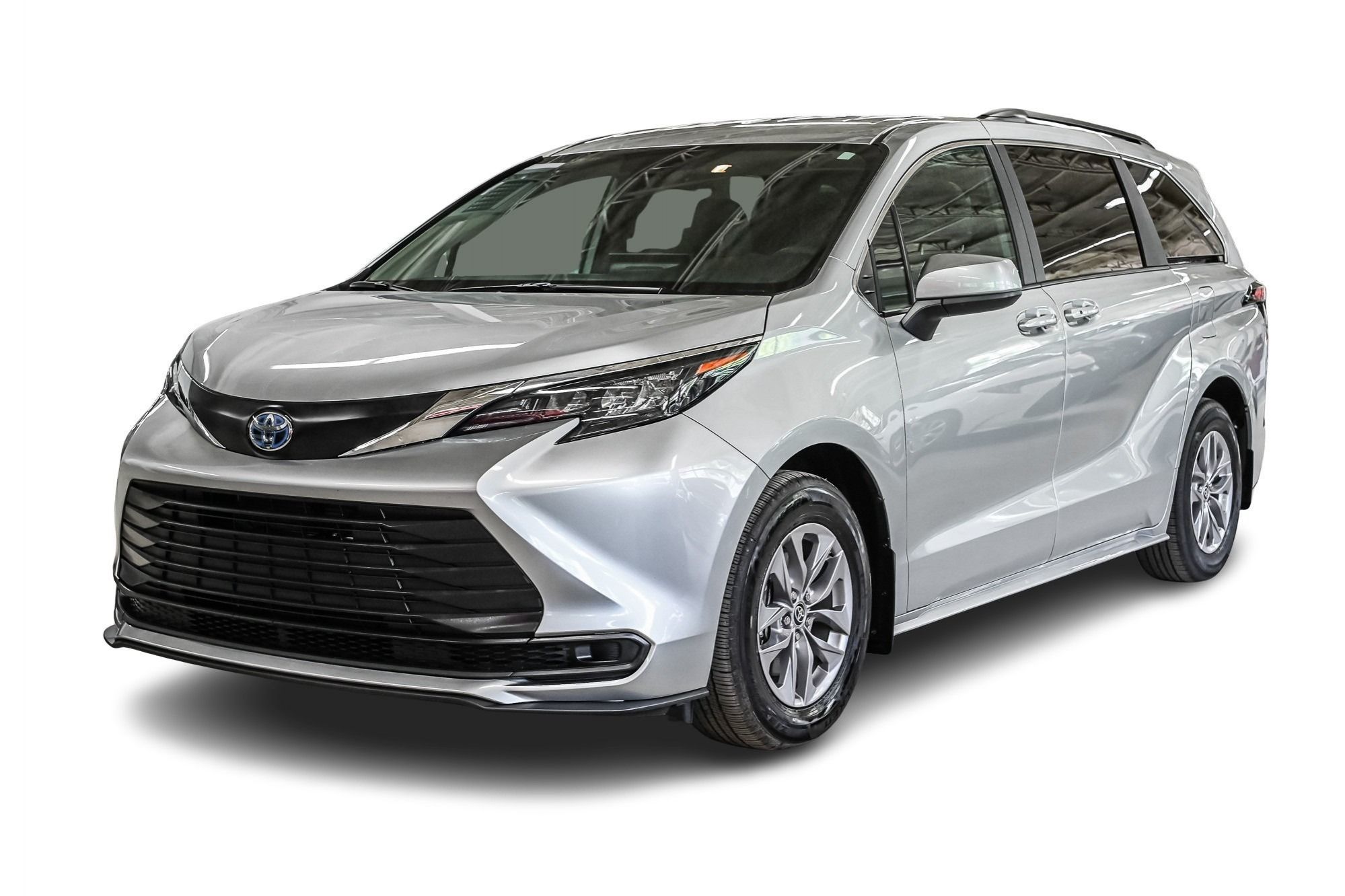 2025 Toyota Sienna in Verdun, Quebec