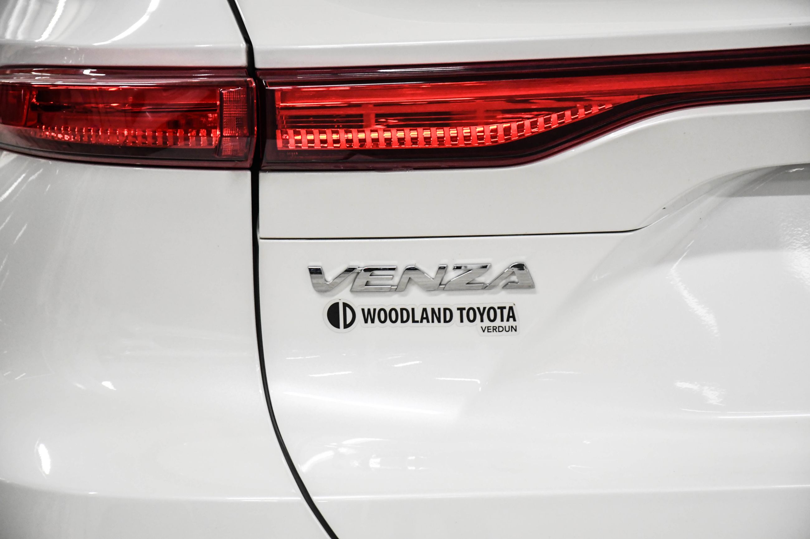 2021 Toyota VENZA HYBRID in Verdun, Quebec