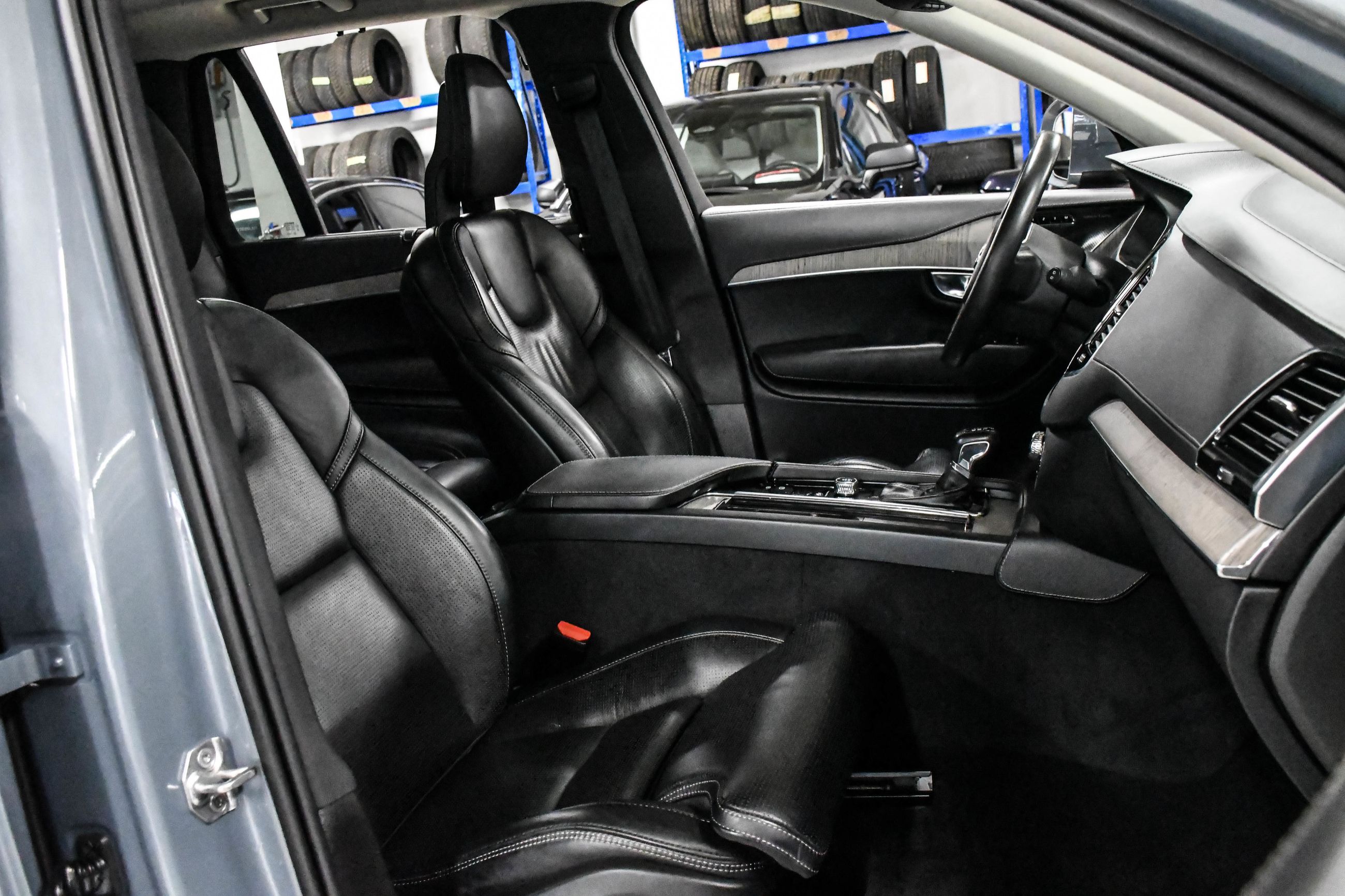 Volvo XC90  2021
