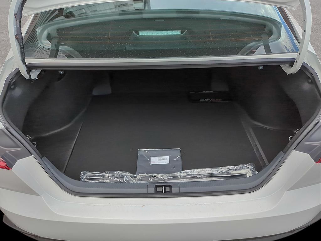 Toyota Camry Hybrid  2026 à Verdun, Québec