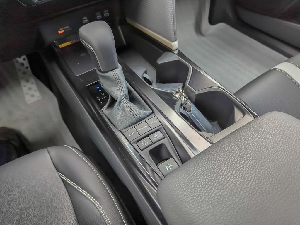 Toyota Camry Hybrid  2026 à Verdun, Québec