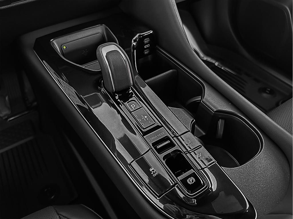 Toyota Crown Signia  2025