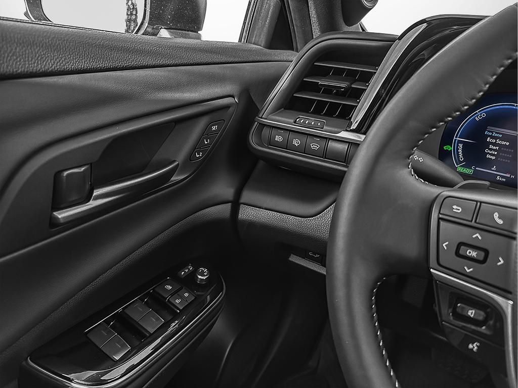 Toyota Crown Signia  2025