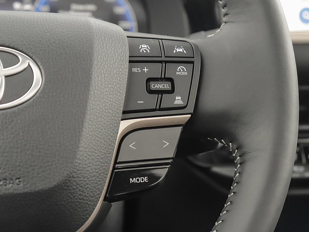 Toyota Crown Signia  2025