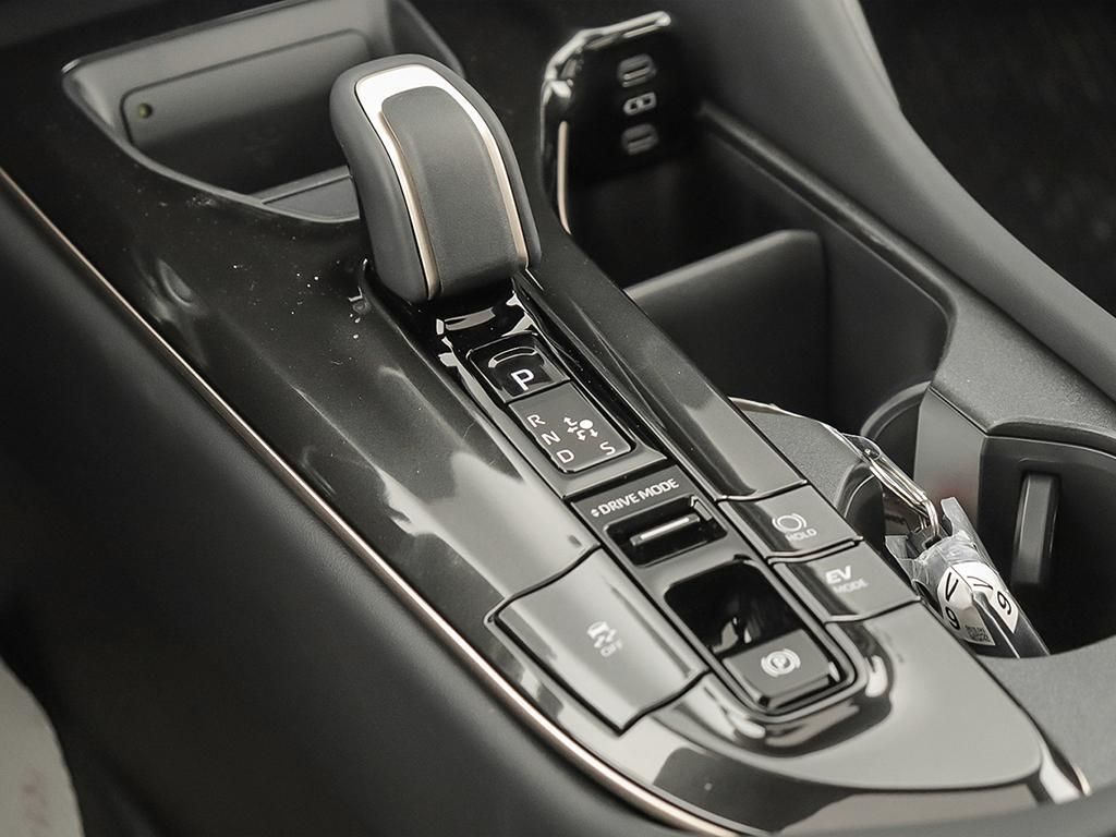 Toyota Crown Signia  2025