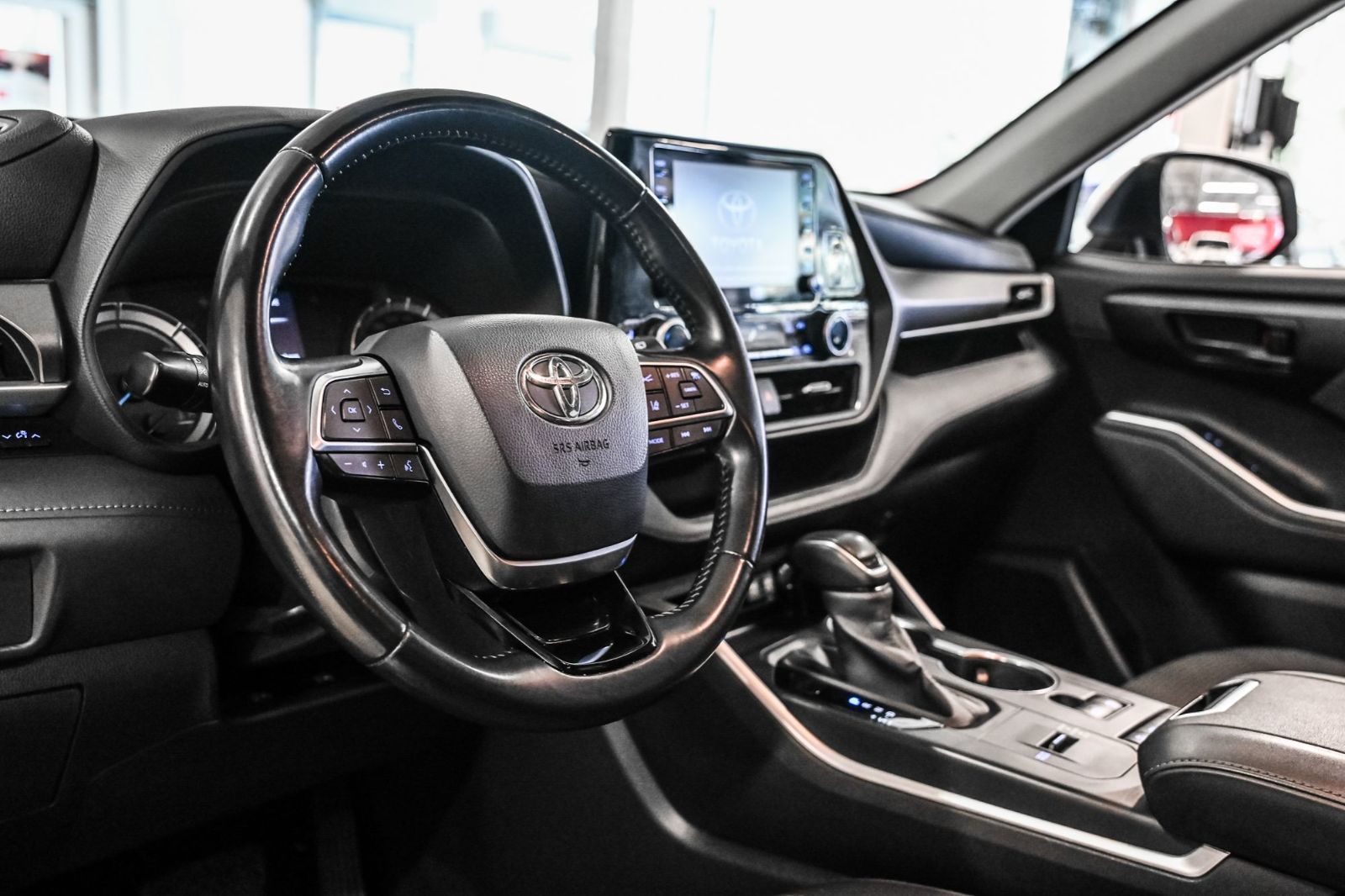 2020 Toyota Highlander hybrid in Verdun, Quebec