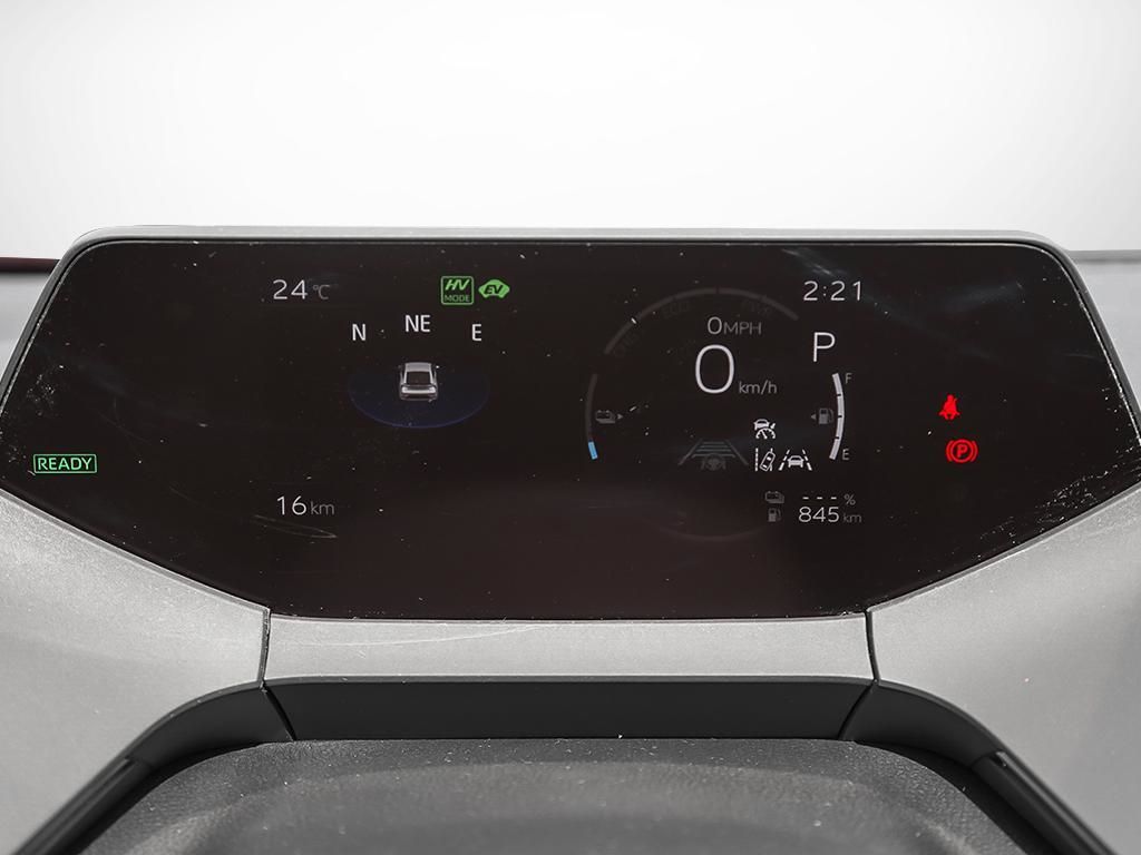 2025 Toyota Prius Plug-in Hybrid in Verdun, Quebec
