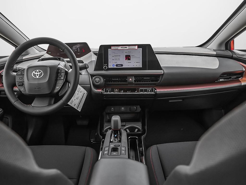 2025 Toyota Prius Plug-in Hybrid in Verdun, Quebec
